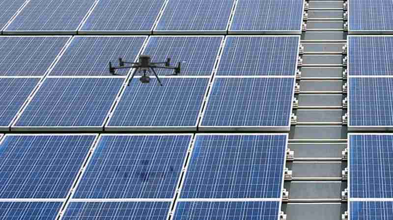 糖果派对以无人机搭配IR Sensor热显像技术进行全方面模块健检，，，有效降低人力成本并提升发电量